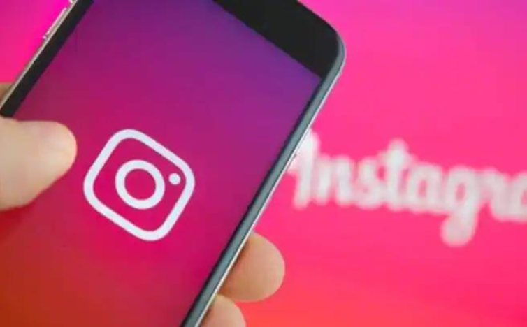 You are currently viewing Instagram Lets You Create AI Chatbots Based on Yourself