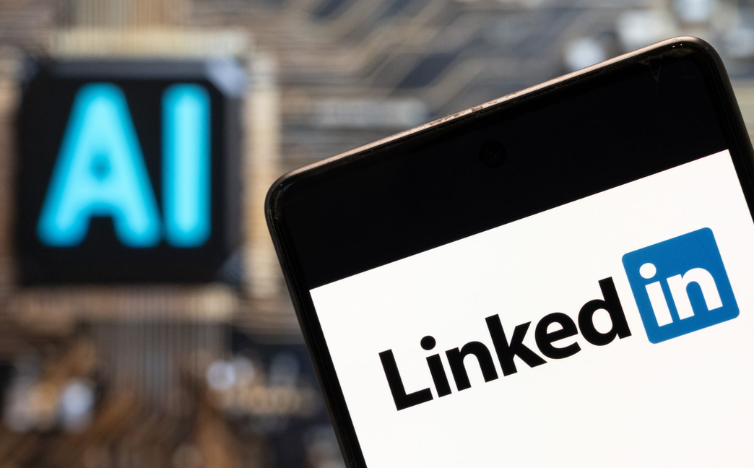 You are currently viewing LinkedIn Adds New AI Tools to Help You Find the Right Job