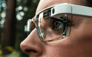 Read more about the article AI Glasses May Replace Your Phone by 2026