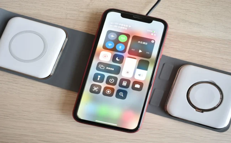 You are currently viewing iOS 19 Update Adds AI-Powered Battery Optimization