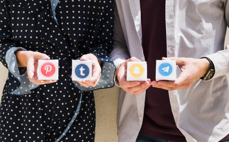You are currently viewing Choose Right Tool For Social Media Marketing